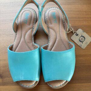 Born Trang Sandals size 7M with tags